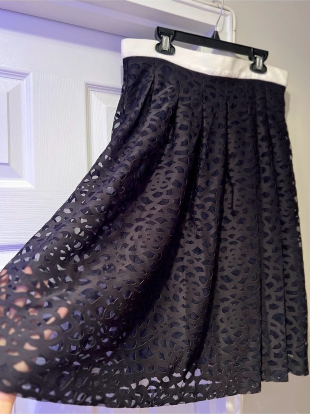 Karl Lagerfeld Paris navy blue floral lace pleated skirt. Size 2